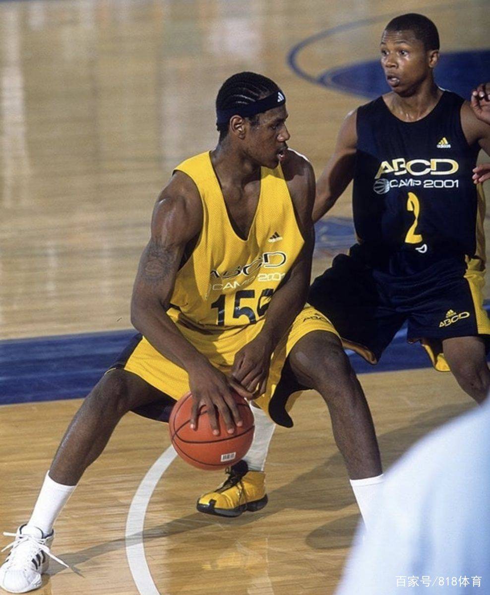 三分线外两 三分线外两